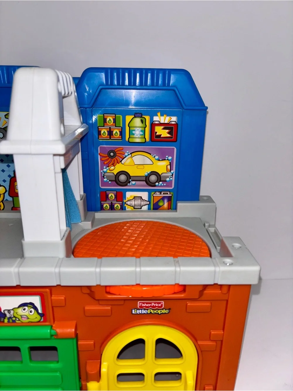 Vintage‎ Fisher-Price Little People Discovery Village Garage & Car Wash Building